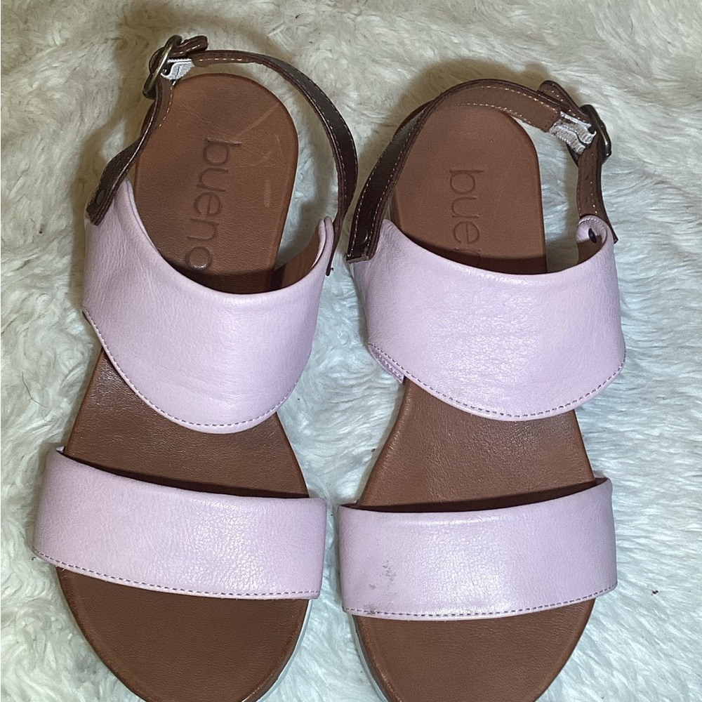 Bueno fara Women's Pink leather sandals size 6